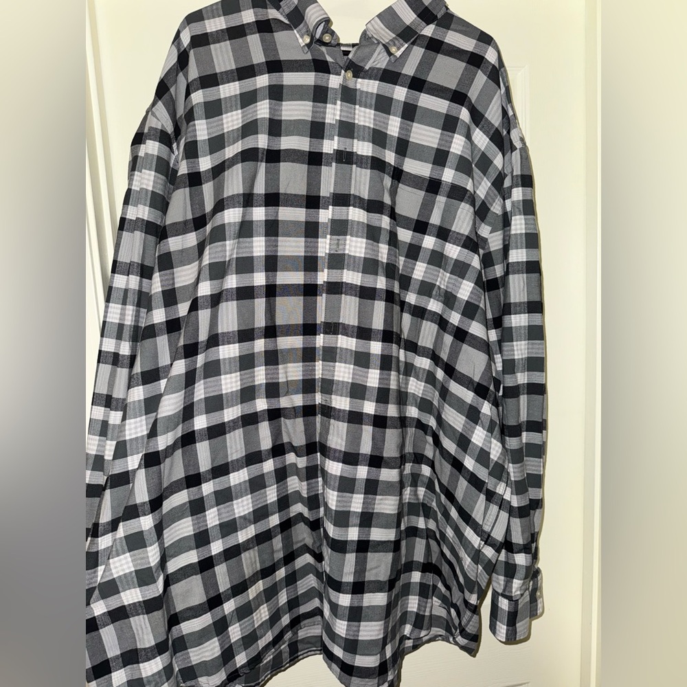 Foundry Men’s Button Down Dress Shirt- 4XLT